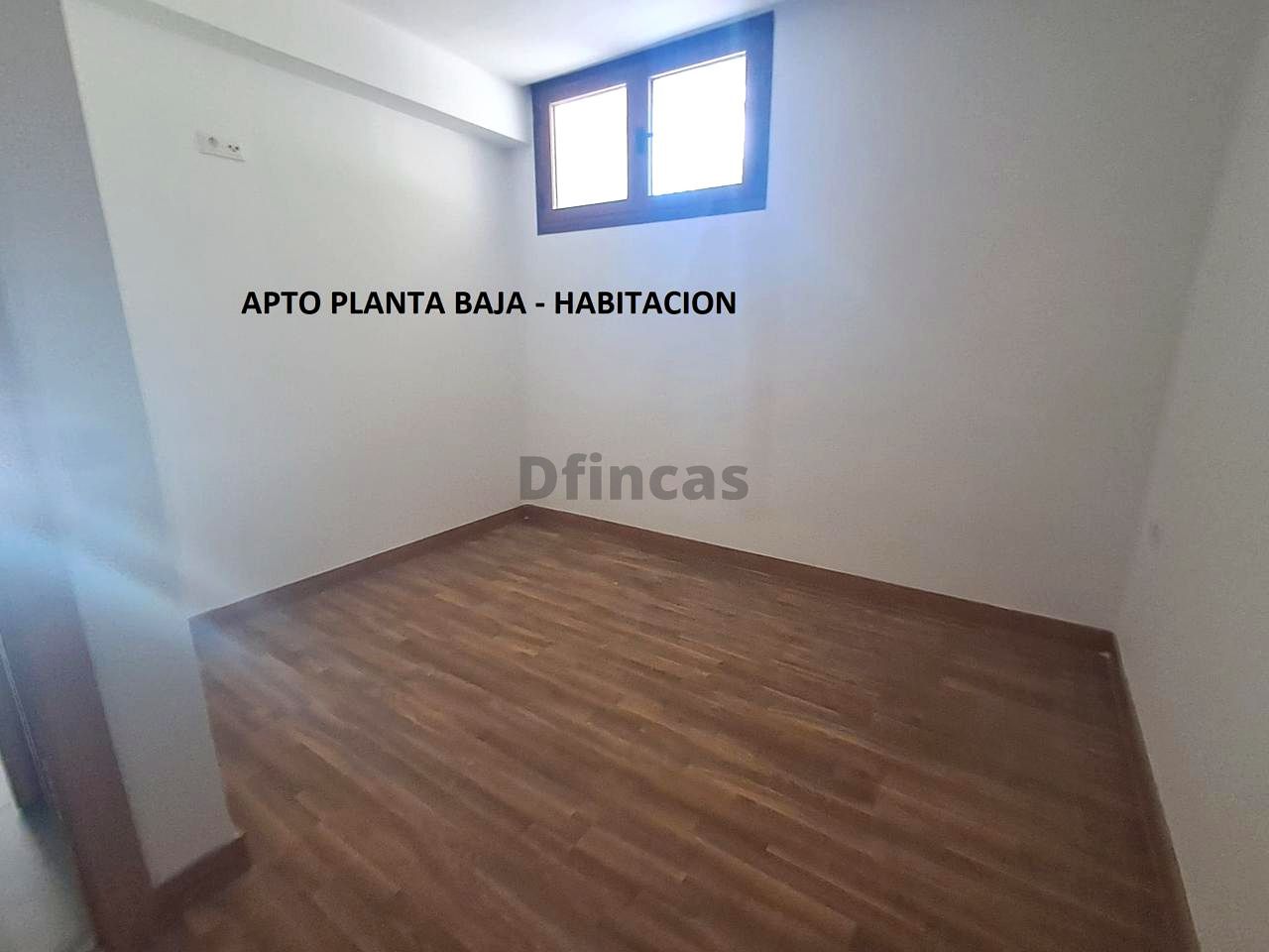 Planta baja for sale in Bajo Los Arcos, Centro