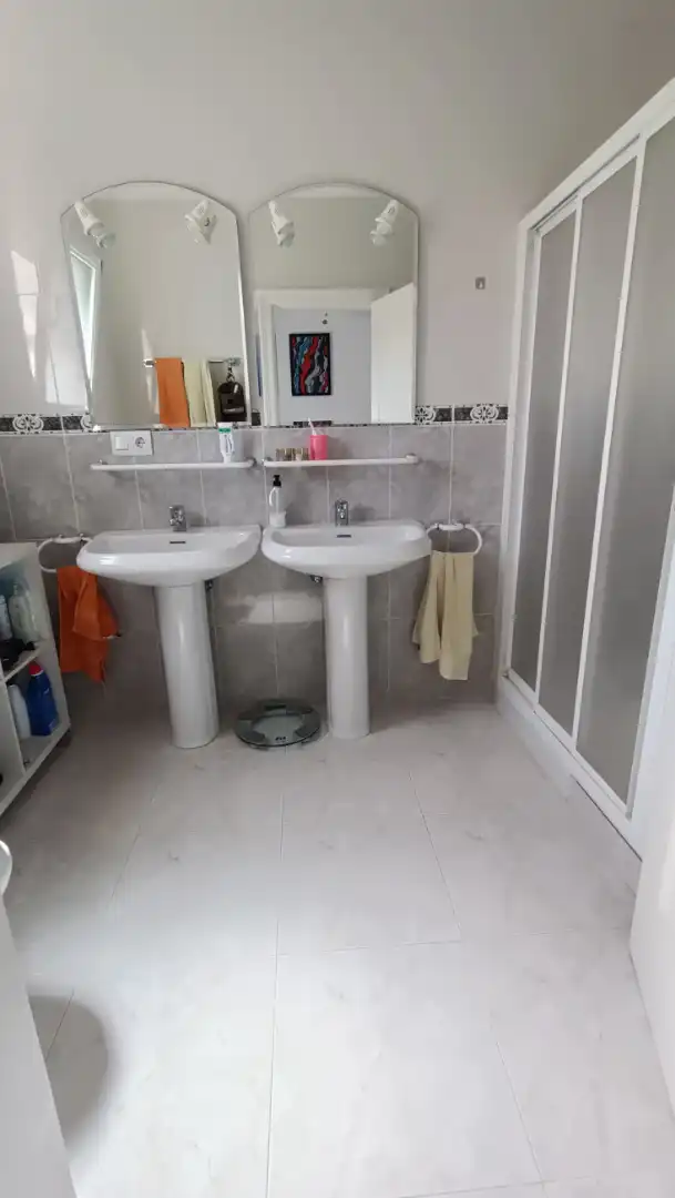 Bany de Casa o xalet en venda en Mont-roig del Camp amb Aire condicionat, Calefacció i Jardí privat