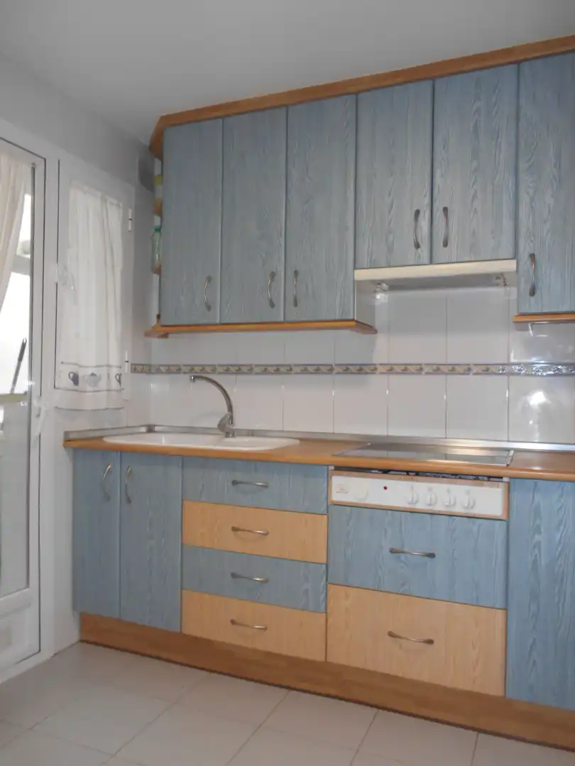 Cocina de Piso en venta en Ciudad Real con Calefacción y Balcón