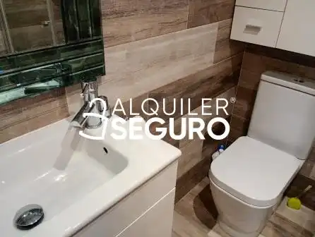 Bathroom of Flat for rent in Oleiros  with Heating and Furnished