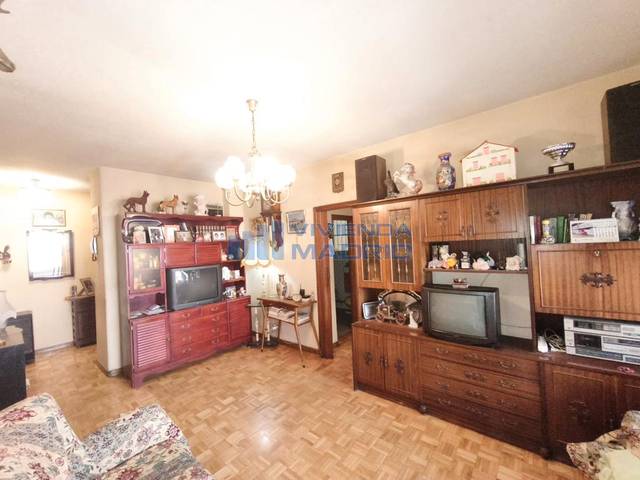 Piso en Venta en Calle la Chulapona en Los Ángeles