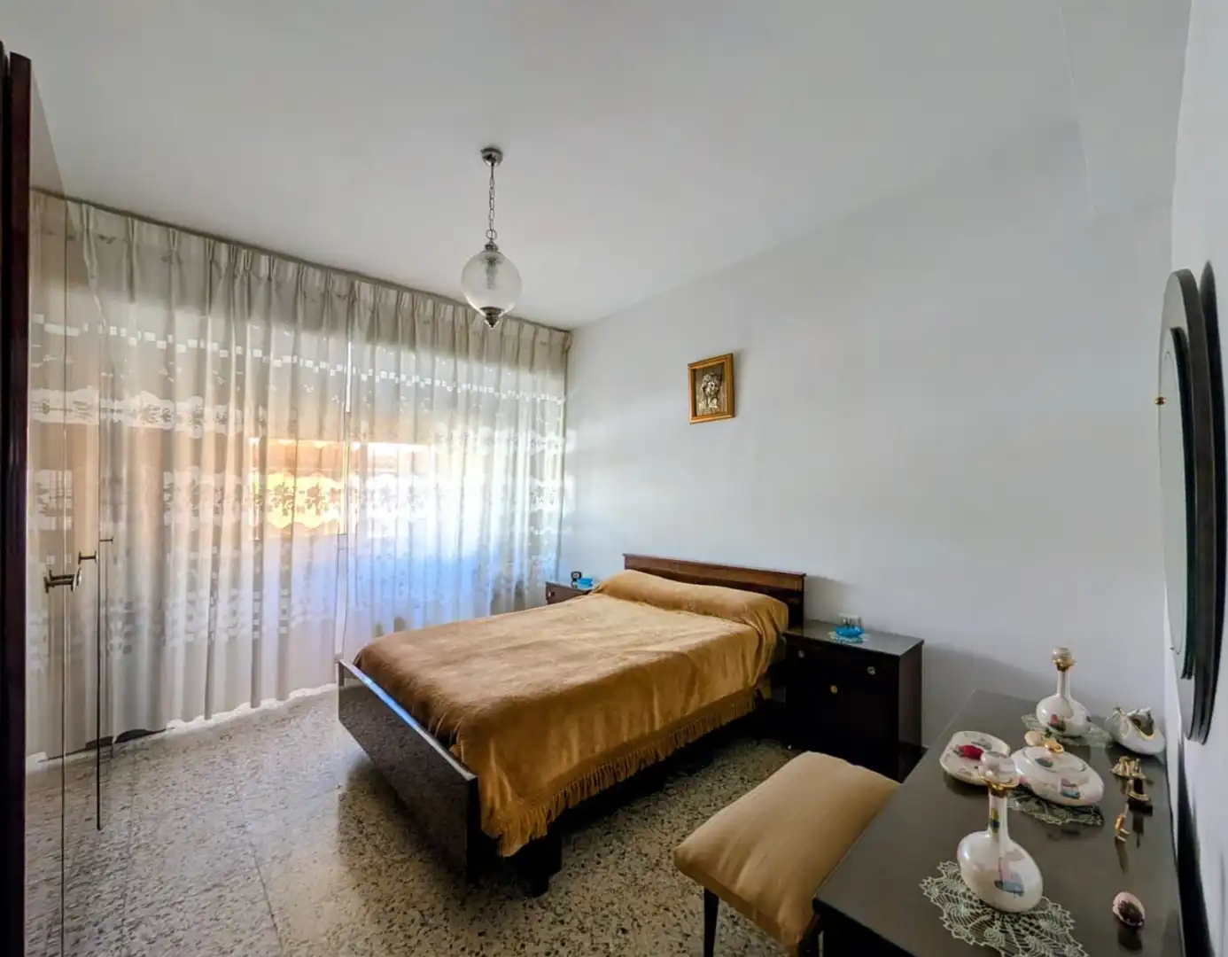 Dormitori de Casa o xalet en venda en Loja amb Terrassa, Traster i Balcó