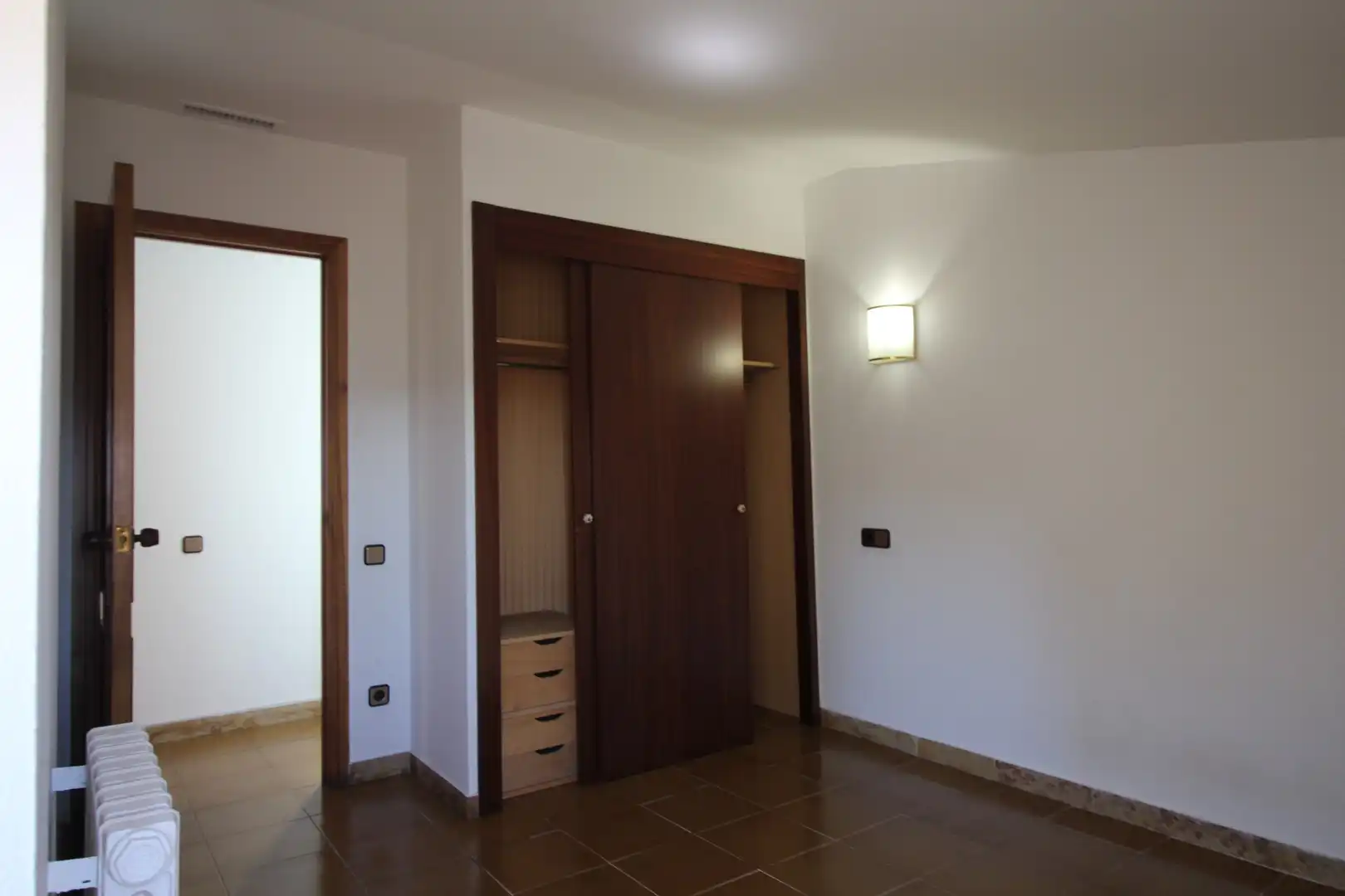 Schlafzimmer von Maisonette zum Verkauf in Figueres mit Heizung, Terrasse und Abstellraum