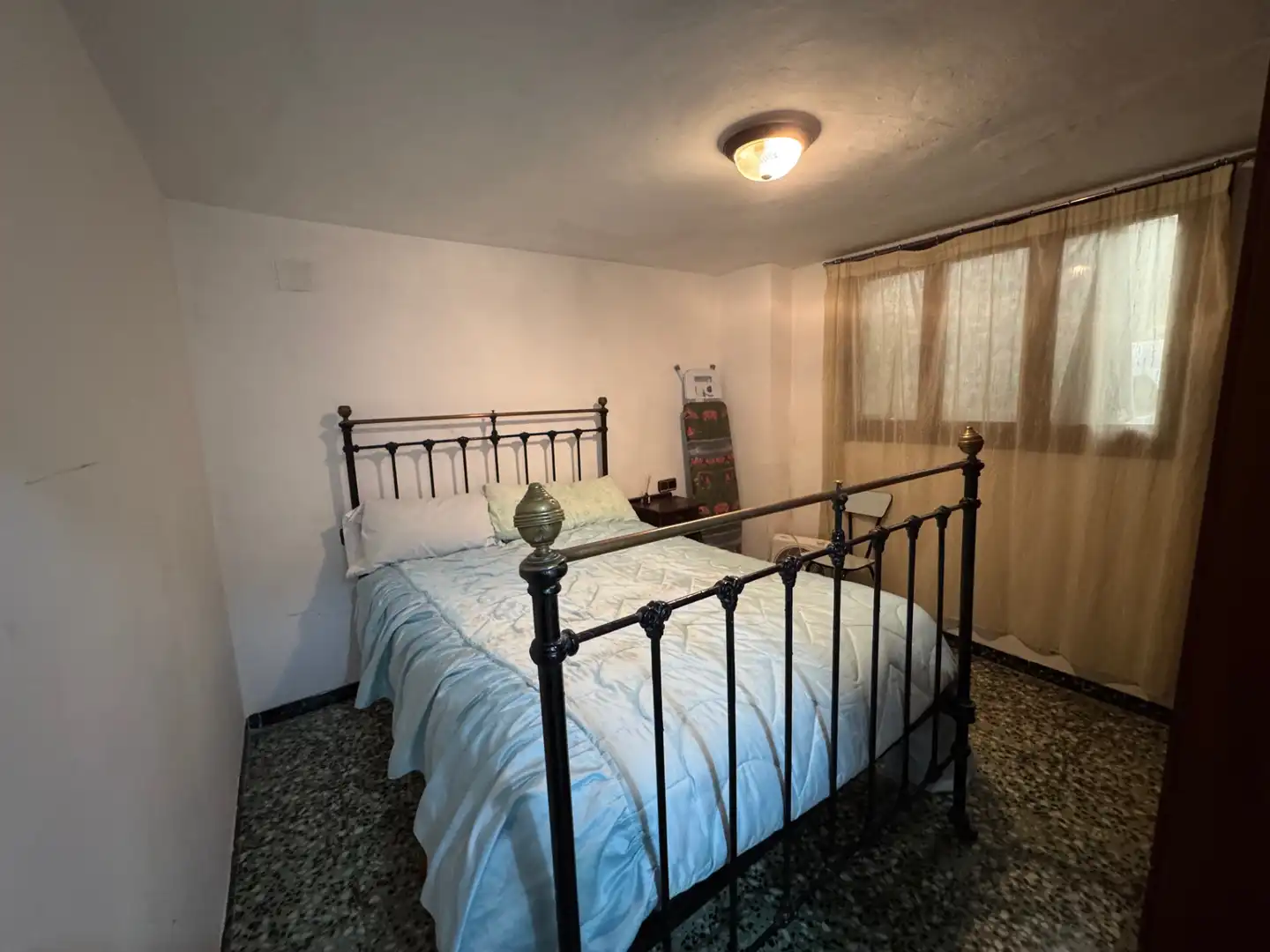 Habitación de Casa adosada en venta en Ráfales con Amueblado, Horno y Microondas
