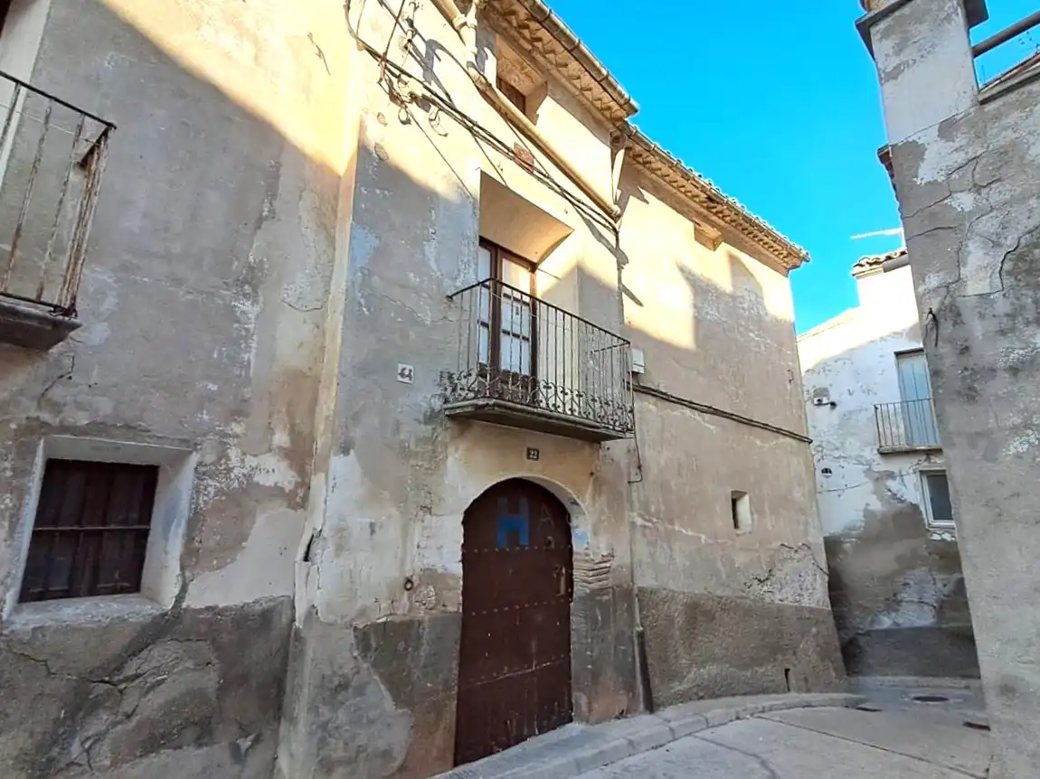 Vista exterior de Edifici en venda en Castillonroy, Huesca