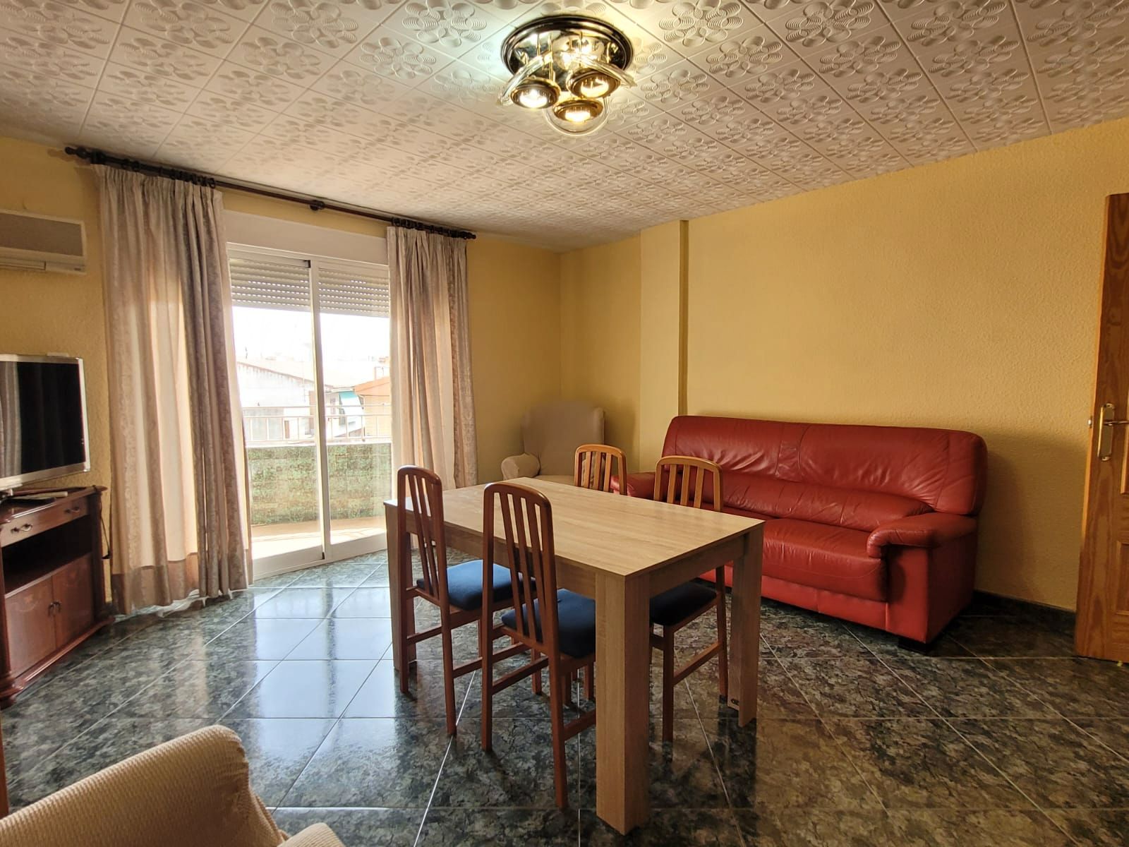 Piso de alquiler en Avenida Blas de Otero