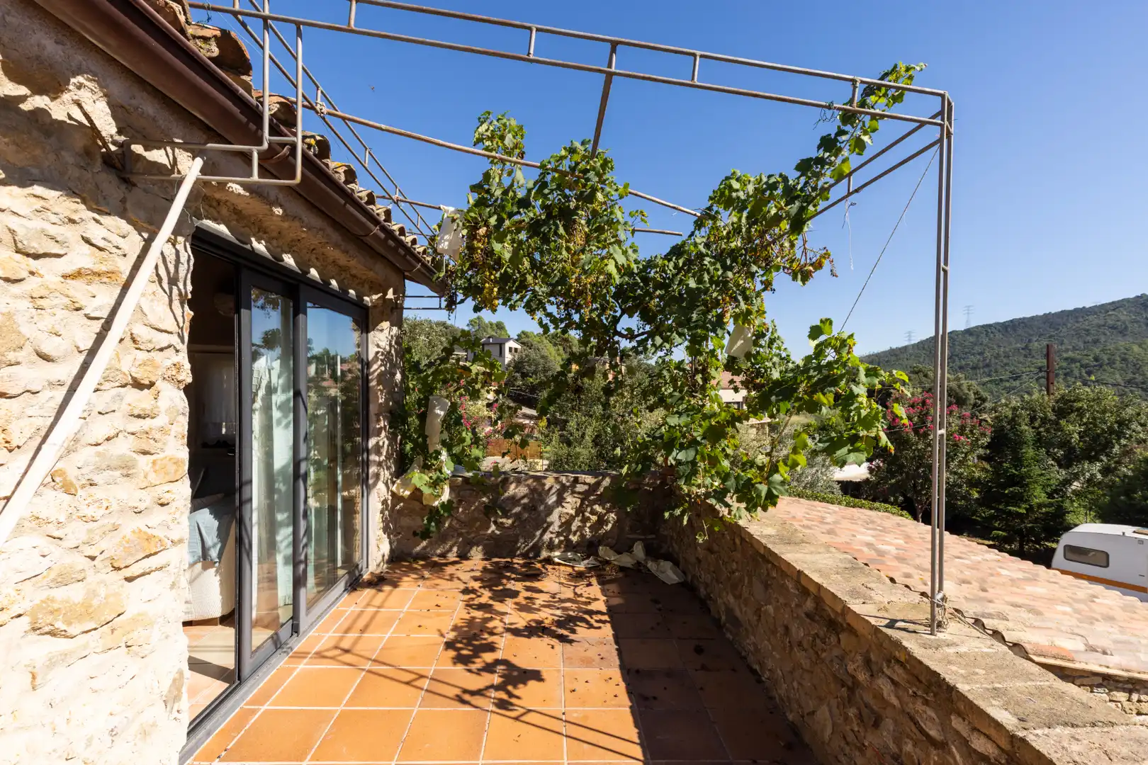 Terrasse von Country house zum Verkauf in Sant Martí de Llémena mit Klimaanlage, Heizung und Privatgarten