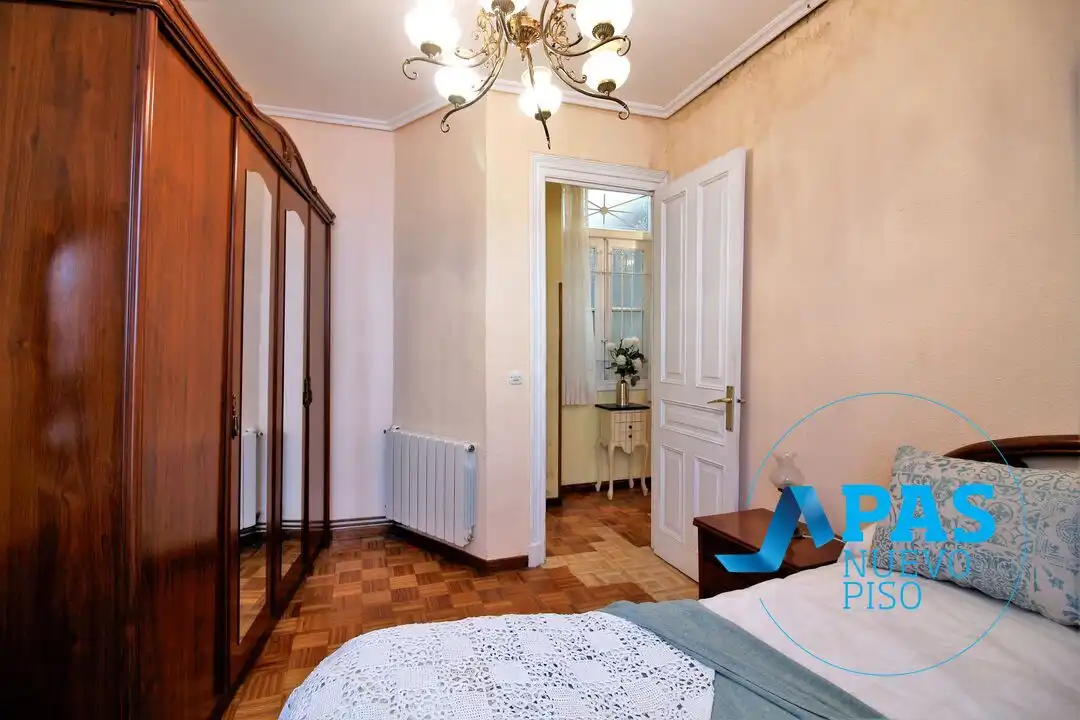 Habitación de Piso en venta en Santander con Calefacción y Balcón