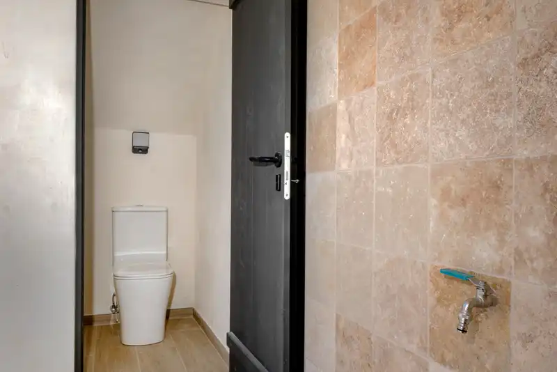 Bathroom of Attic for sale in Empuriabrava  with Air Conditioner, Heating and Private garden