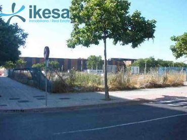 Terreno residencial en venta en Nuevo Parque - Los Rosales - Tráfico Pesado