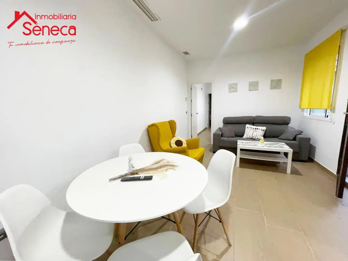 Living room of Flat for sale in Córdoba  with Air Conditioner, Heating and Furnished