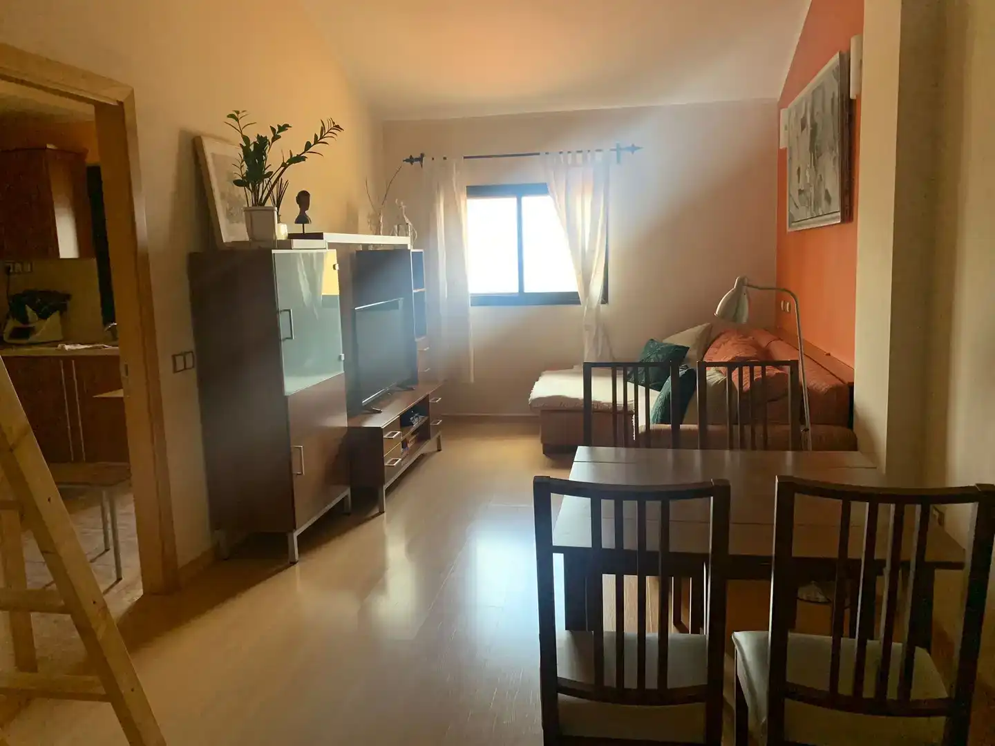 Sala d'estar de Pis de lloguer en Telde amb Parquet i Moblat