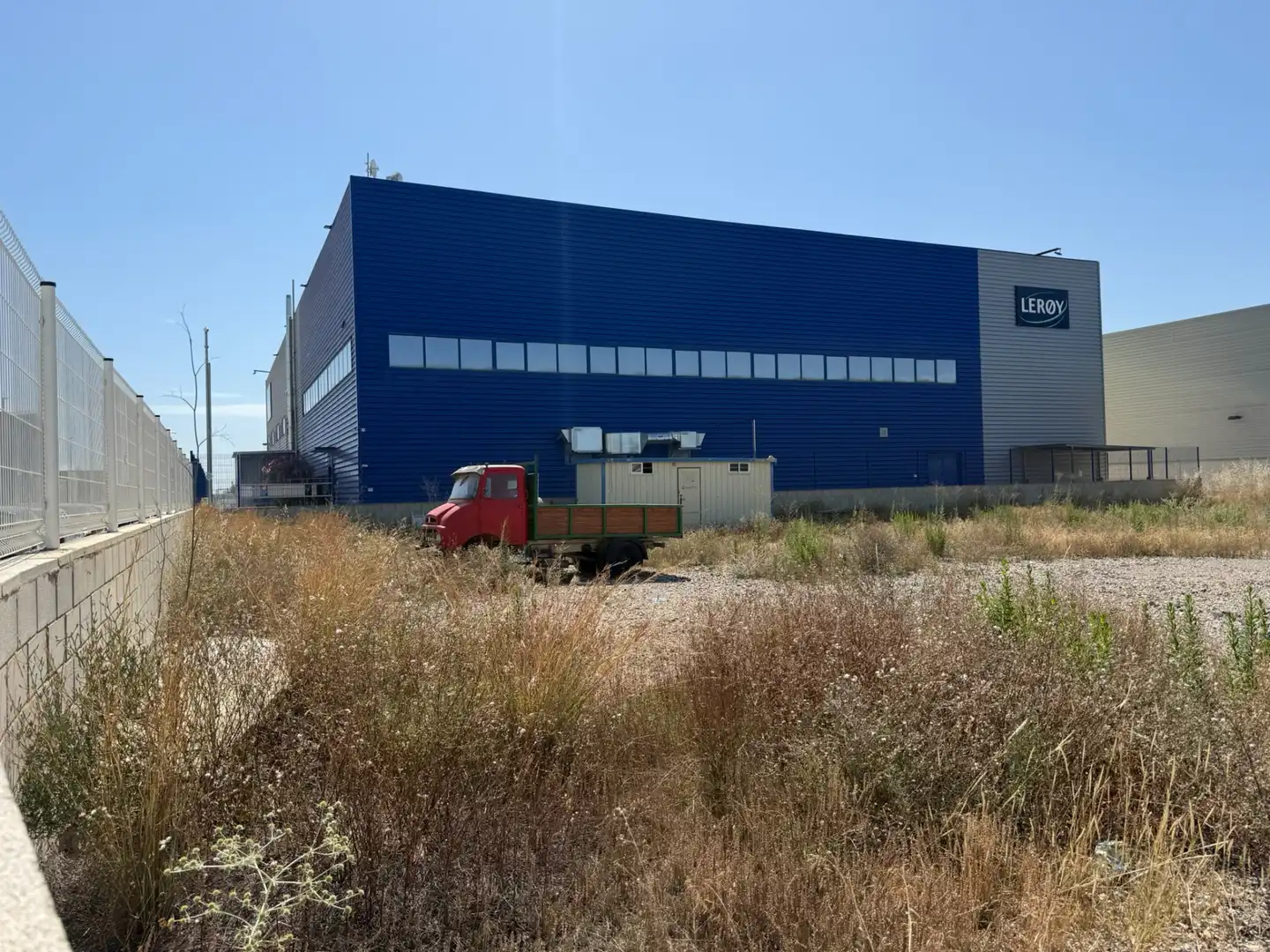 Exterior view of Industrial land for rent in Loriguilla