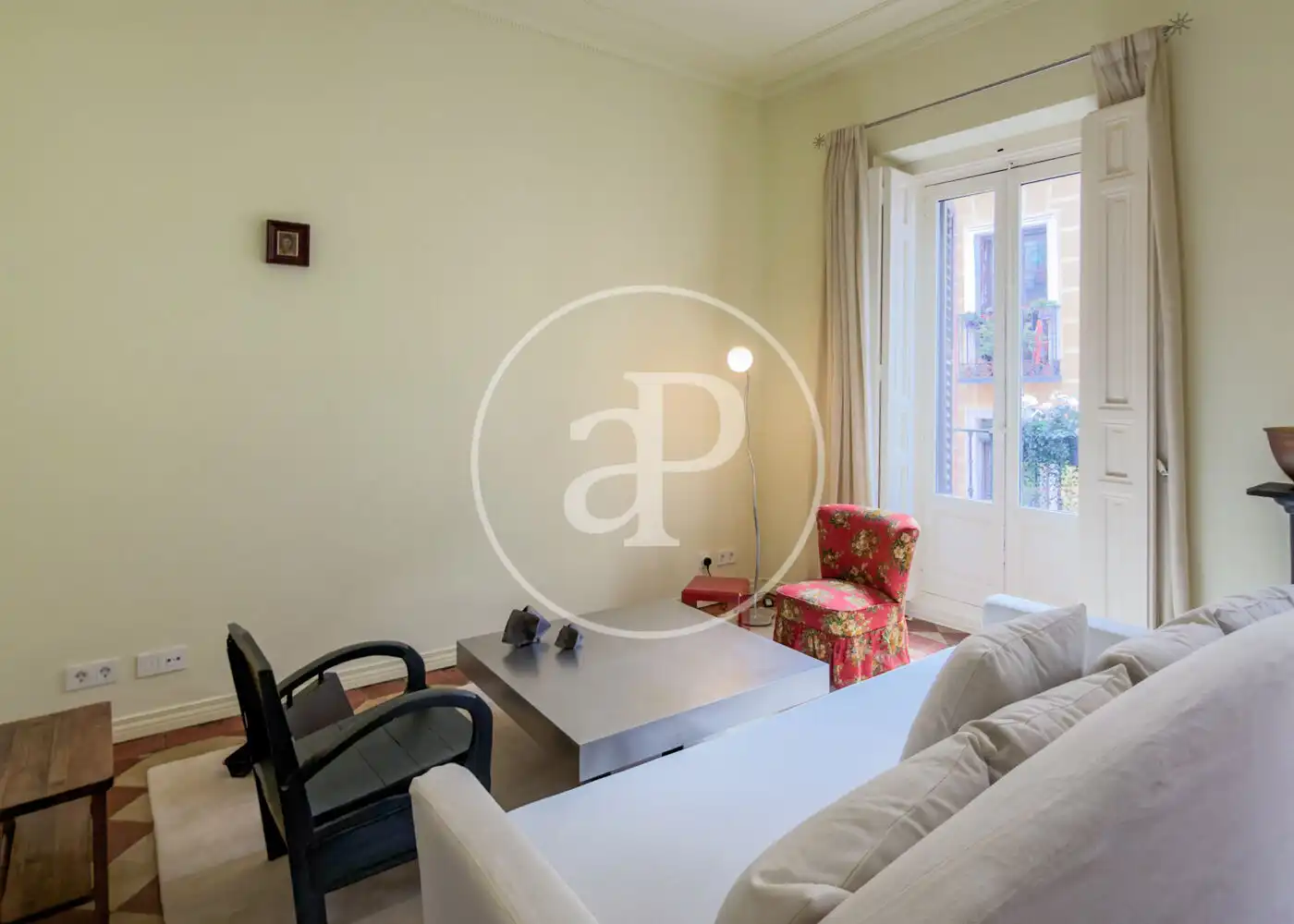Living room of Flat for rent in Madrid  with Air Conditioner, Heating and Furnished