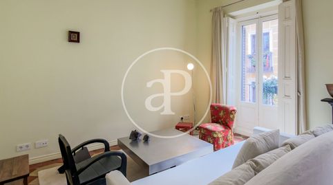 Photo 3 of Flat for rent in C/ de Jesús del Valle, Universidad - Malasaña, Madrid Capital