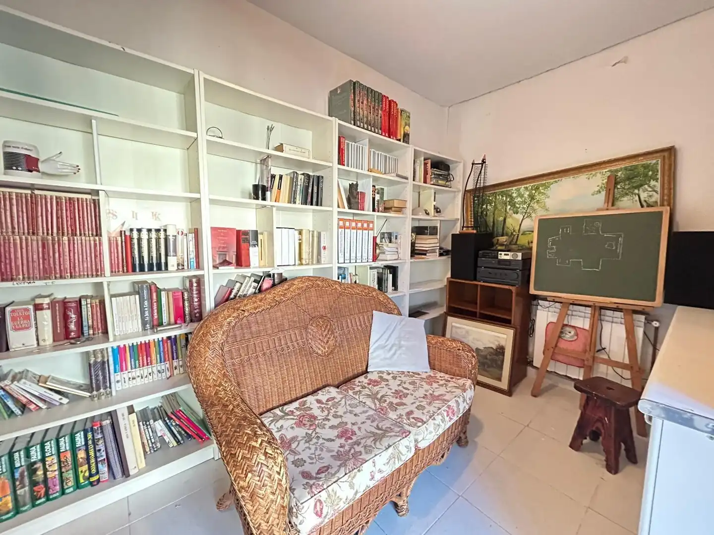 Sala d'estar de Finca rústica en venda en Corpa amb Calefacció, Terrassa i Traster