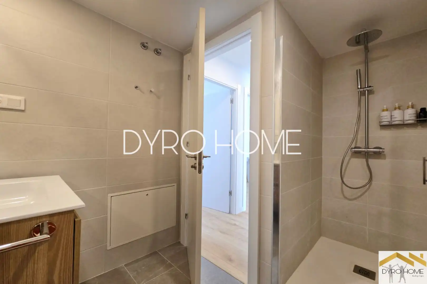 Baño de Casa adosada en venta en Les Cabanyes con Aire acondicionado, Calefacción y Jardín privado