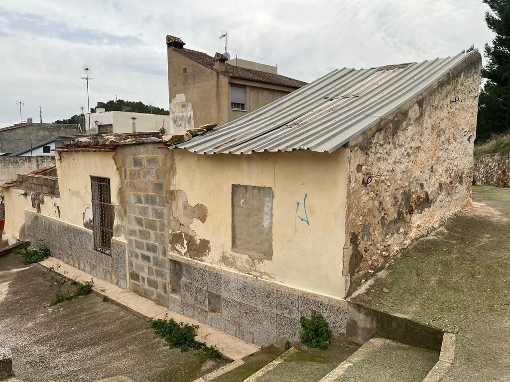 Vista exterior de Local en venda en Llíria