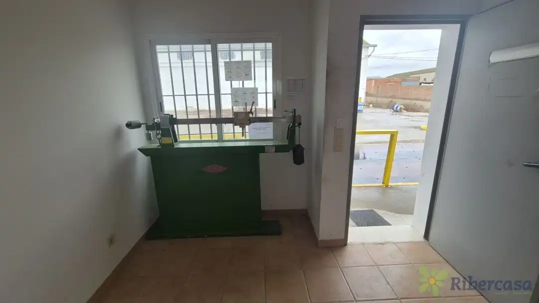 Fabrikhallen zum Verkauf in Fustiñana