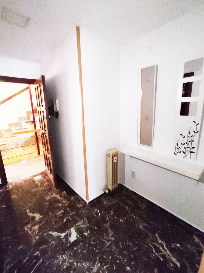 Study to rent in  Granada Capital  with Heating, Furnished and Oven