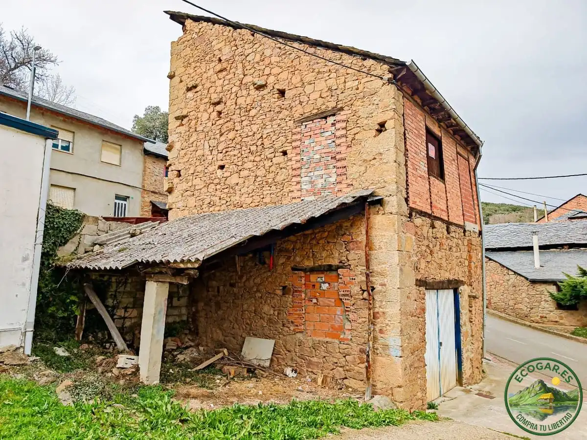 Terraced house for sale in Bembibre