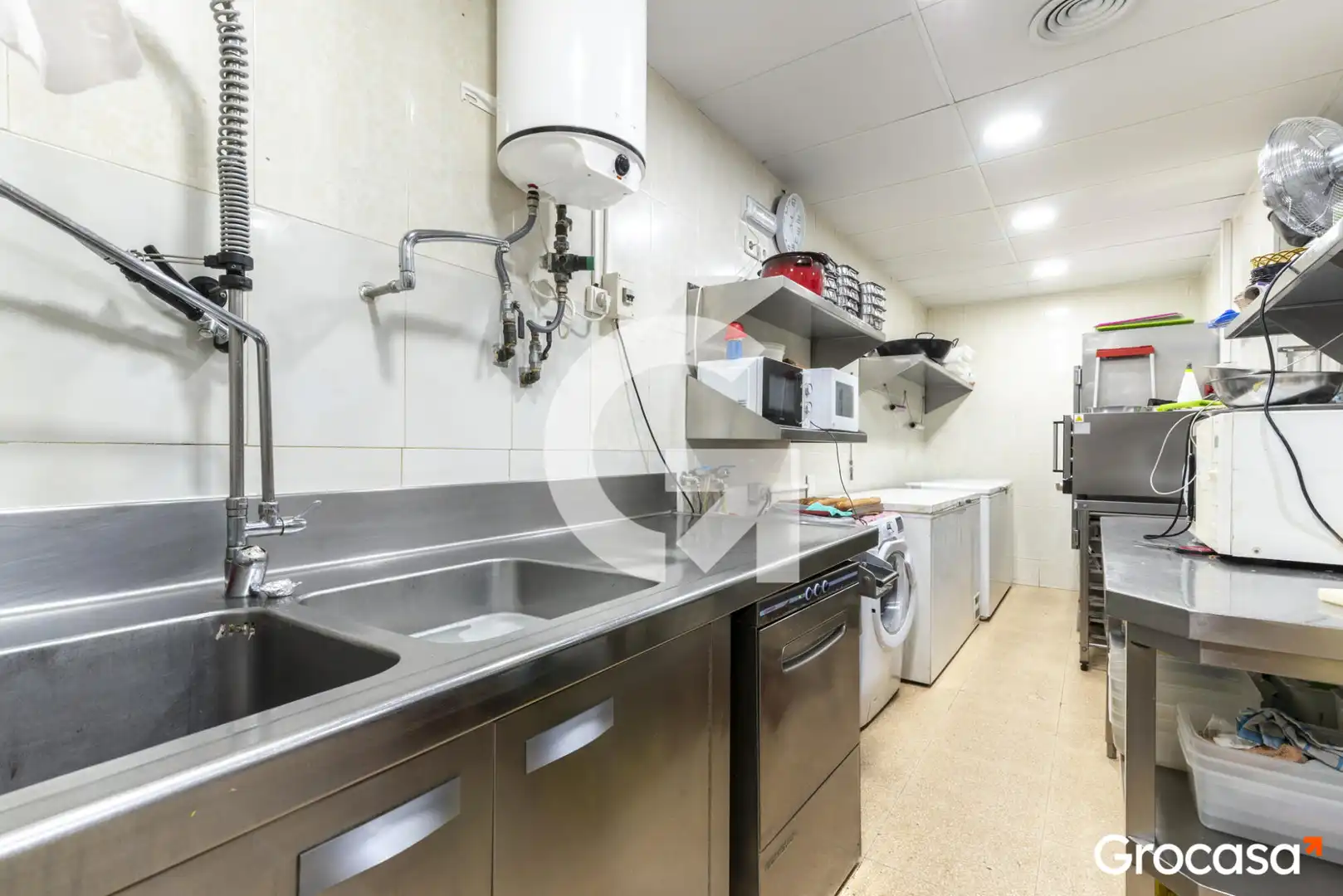 Cuina de Local en venda en Molins de Rei amb Aire condicionat i Calefacció