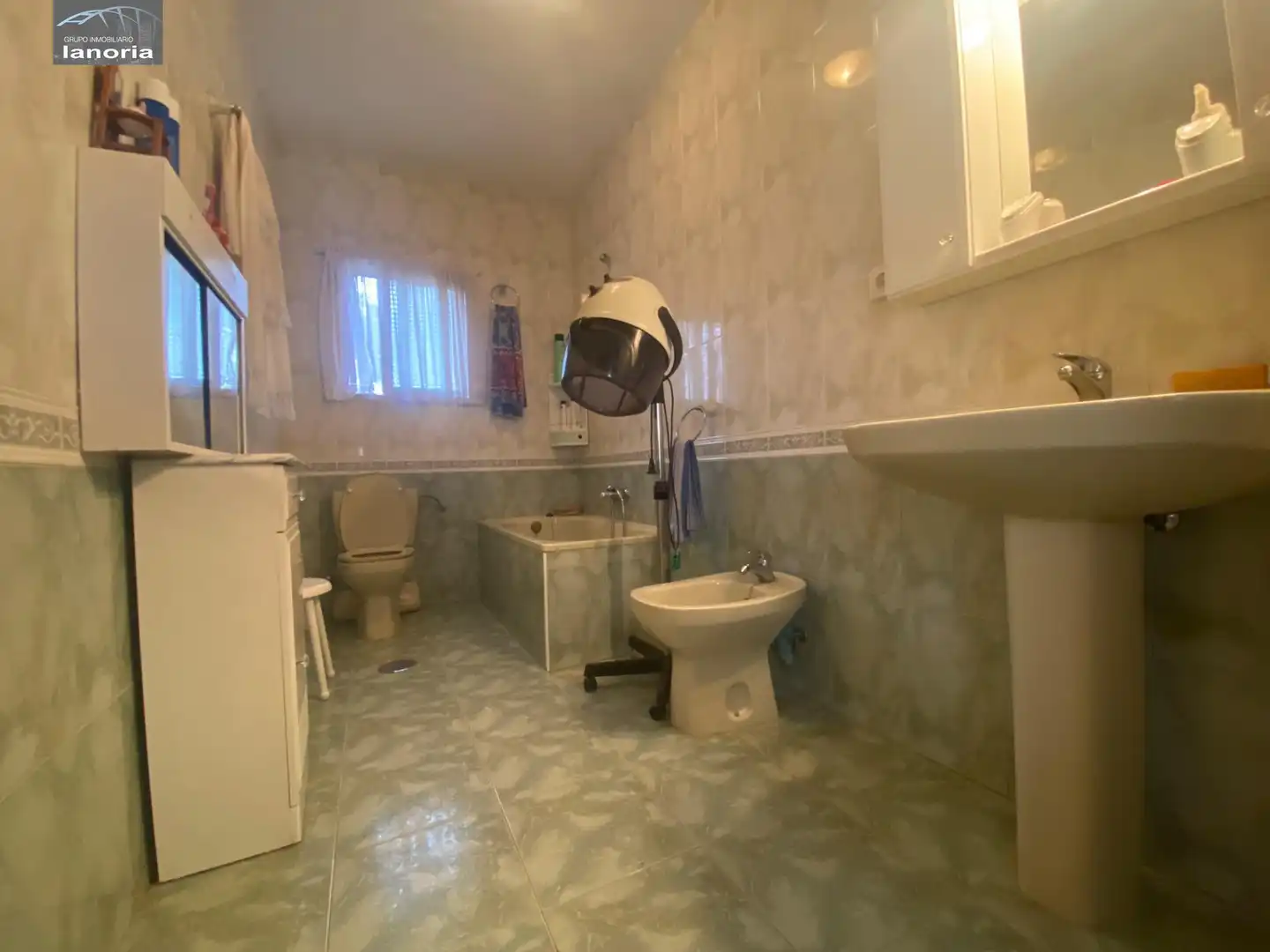 Bany de Casa o xalet en venda en Albacete amb Jardí privat, Terrassa i Piscina