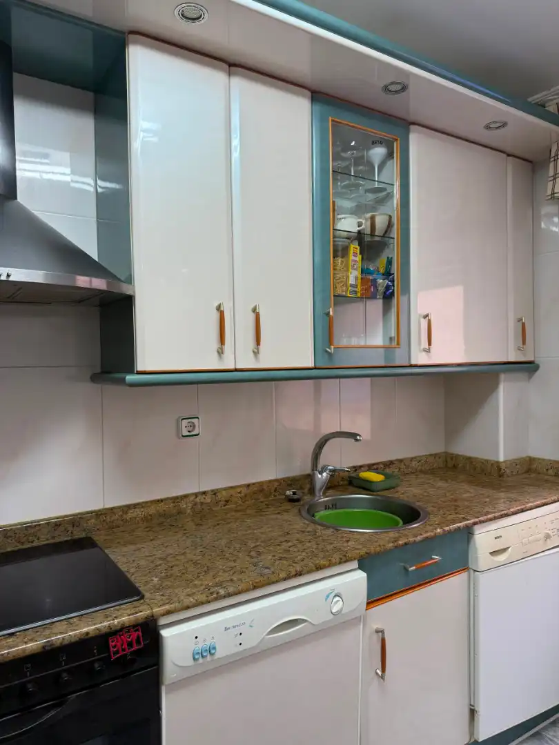 Cocina de Piso en venta en Barakaldo  con Calefacción, Parquet y Amueblado