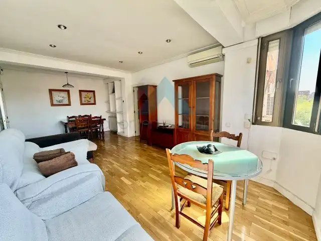 Sala d'estar de Pis en venda en Madrid amb Aire condicionat, Calefacció i Parquet