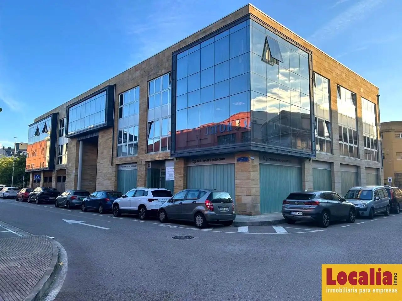 Oficina amb ascensor de lloguer a Río Danubio