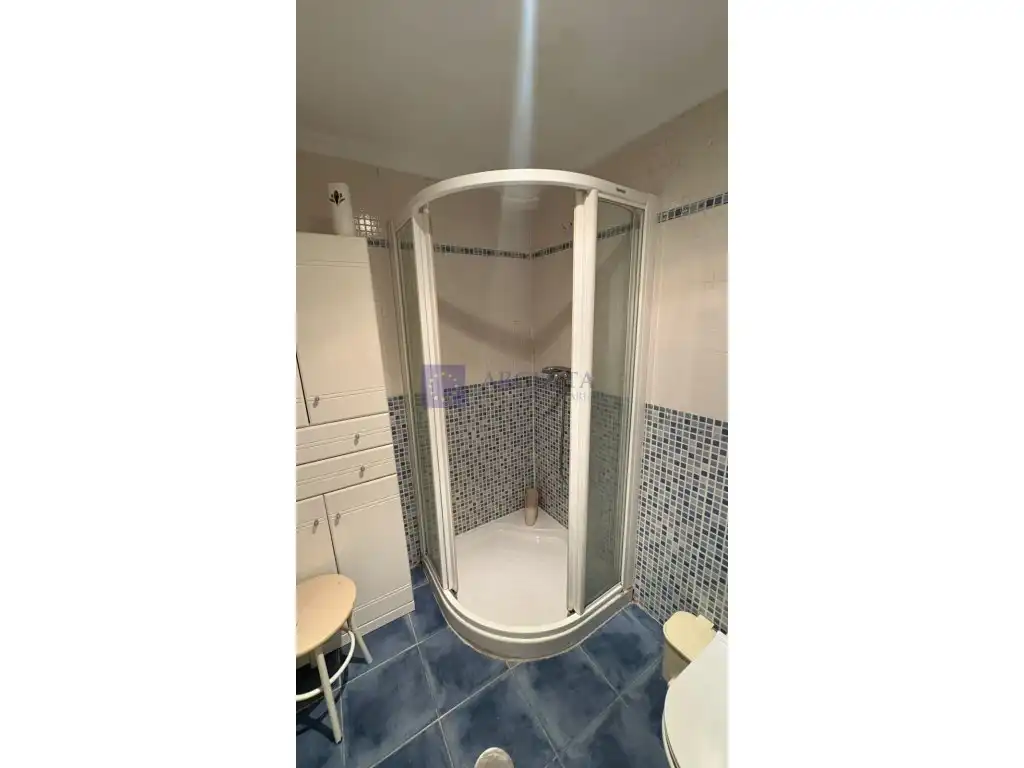 Baño de Piso en venta en Cáceres con Aire acondicionado y Amueblado