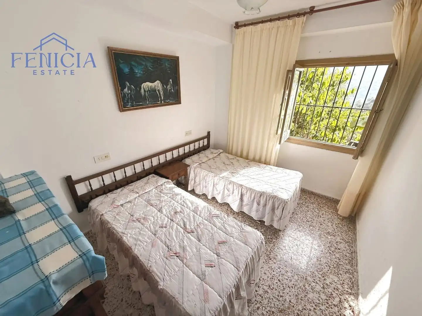 Habitación de Edificio en venta en Lentegí
