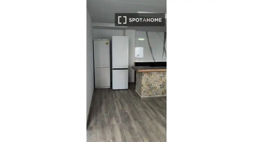 Kitchen of Flat for share in Catadau  with Air Conditioner, Heating and Furnished