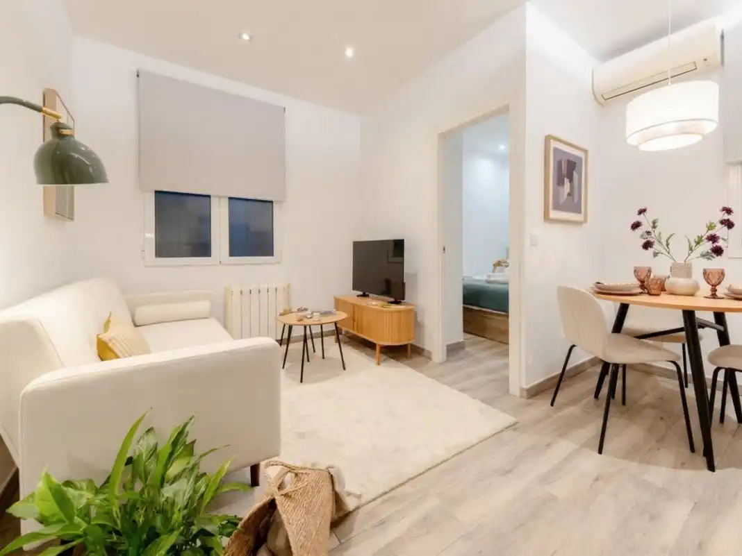 Appartement compact avec ascenseur à louer à Calle de José Abascal 21