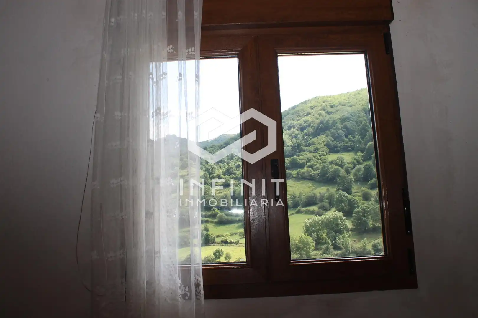 Habitación de Casa o chalet en venta en Somiedo con Calefacción, Jardín privado y Trastero