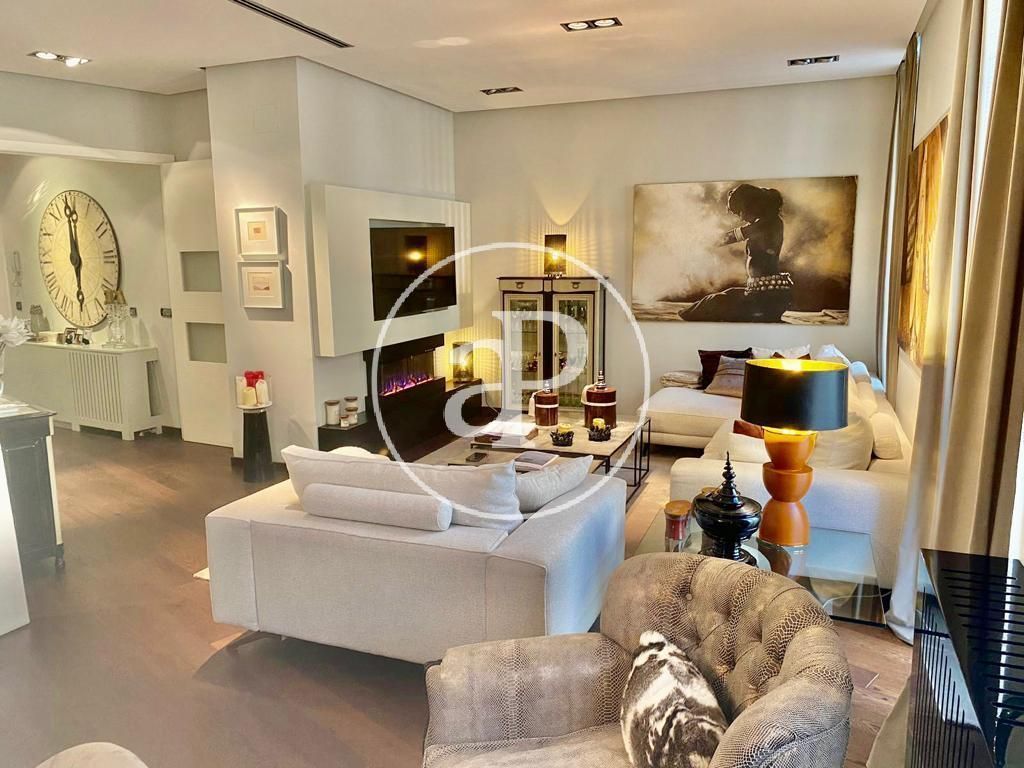 Living room of Flat for sale in  Valencia Capital  with Air Conditioner, Heating and Storage room