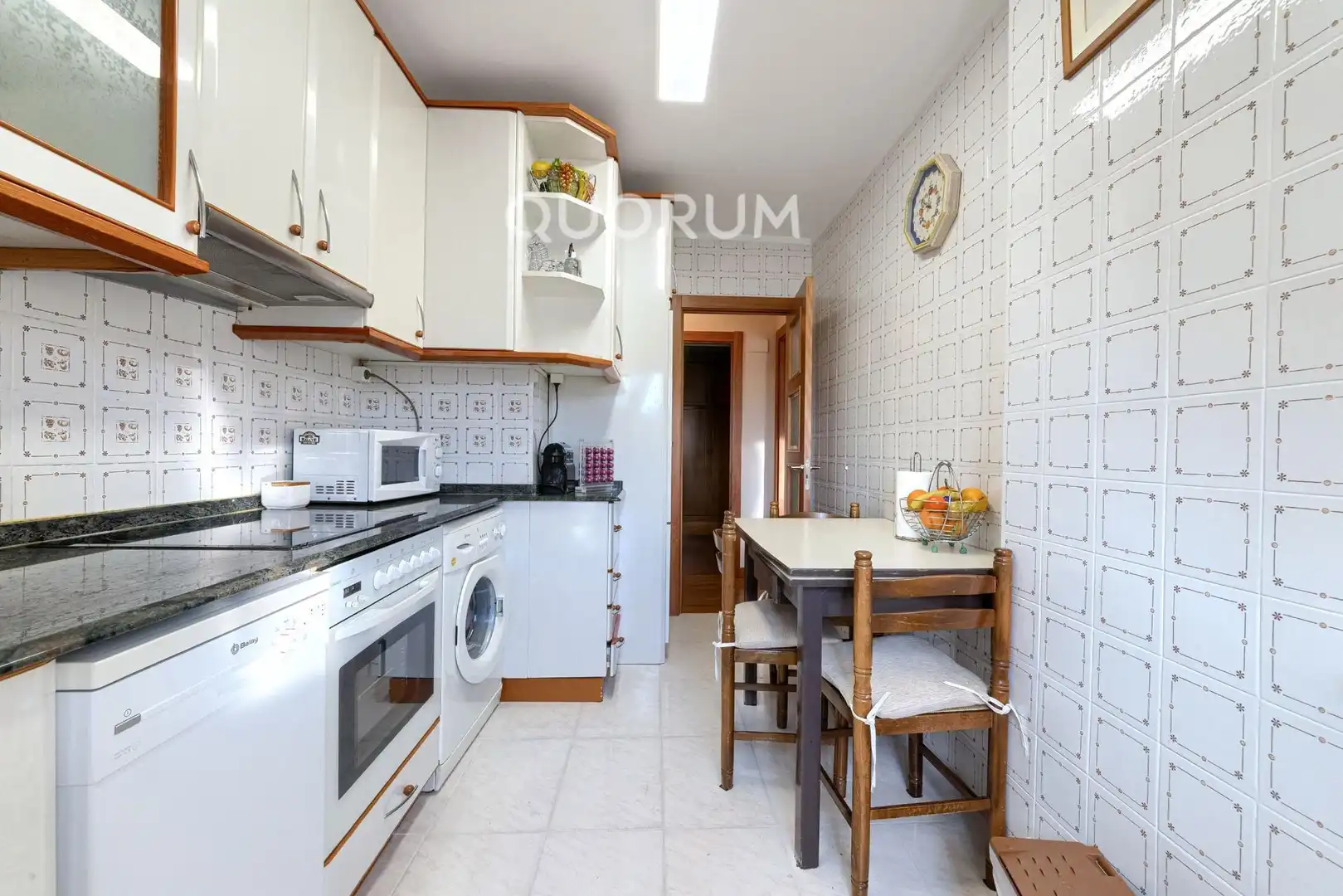 Cocina de Piso en venta en Basauri  con Calefacción, Trastero y Amueblado