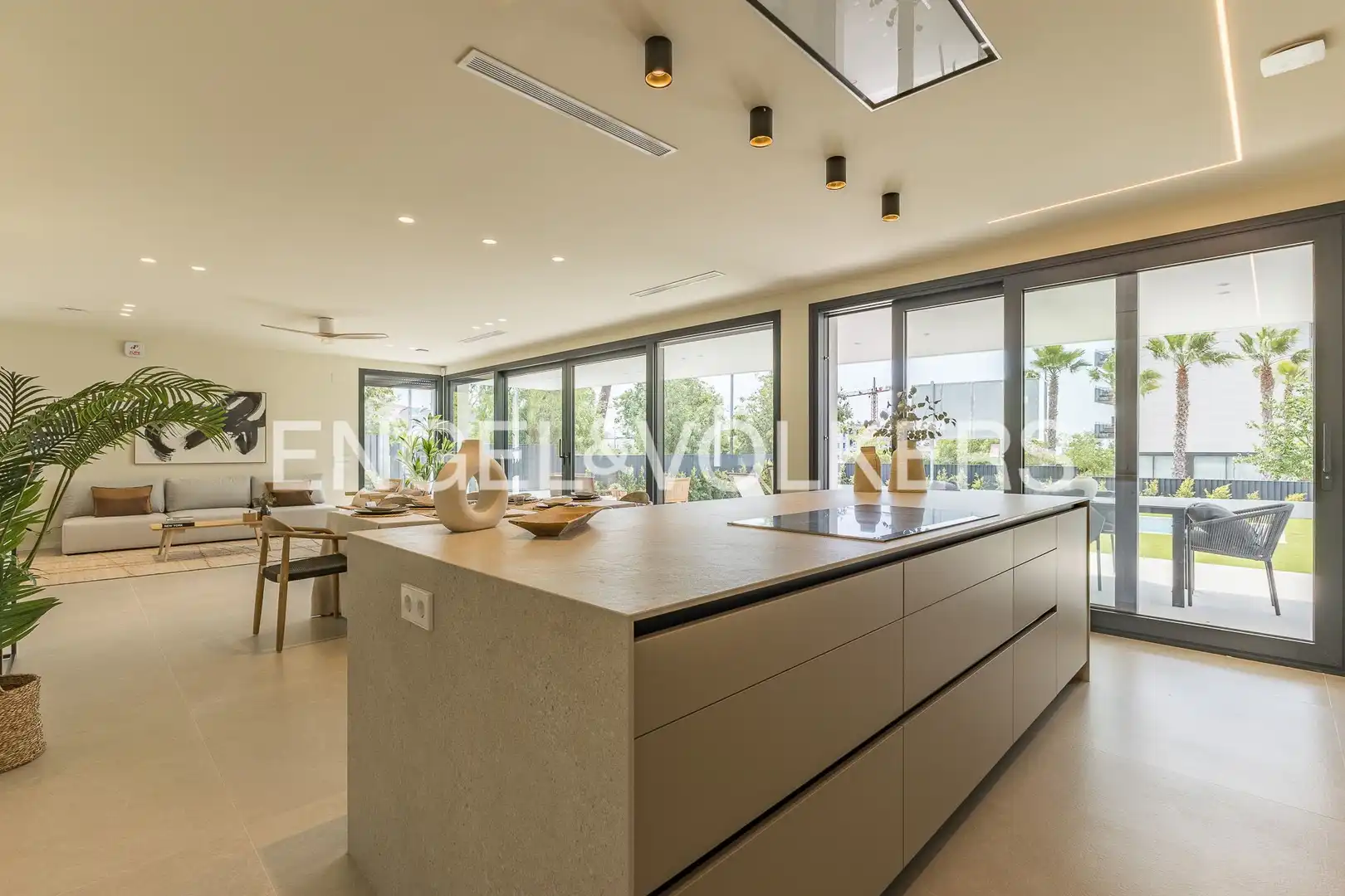 Cocina de Casa o chalet en venta en Sitges con Aire acondicionado, Calefacción y Jardín privado
