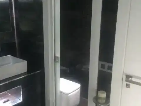 Bany de Dúplex de lloguer en Madrid amb Aire condicionat, Parquet i Moblat