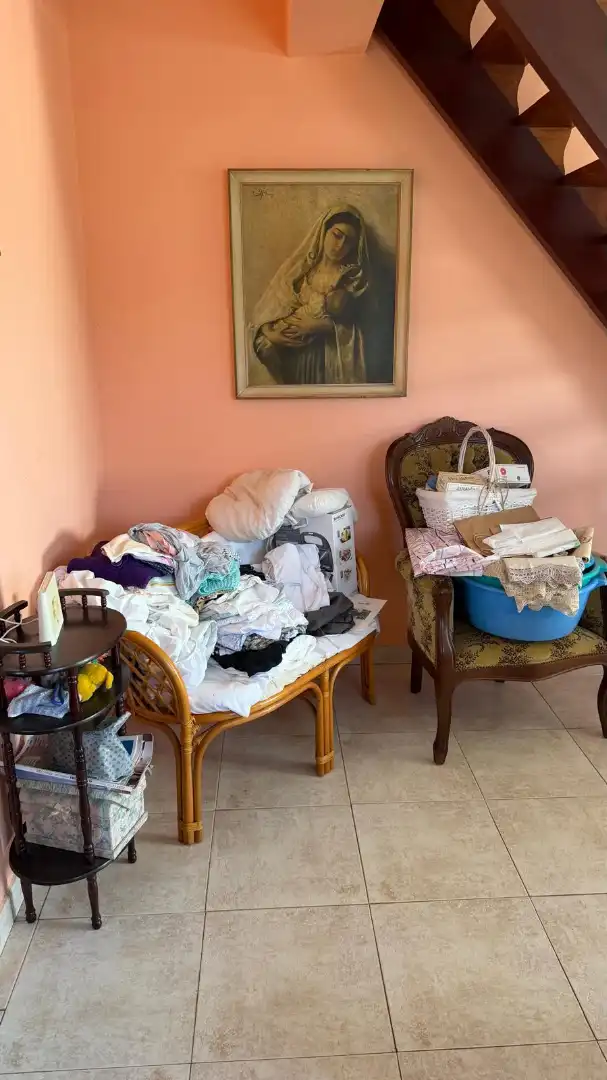Dormitori de Casa o xalet en venda en Carballo amb Calefacció, Jardí privat i Moblat