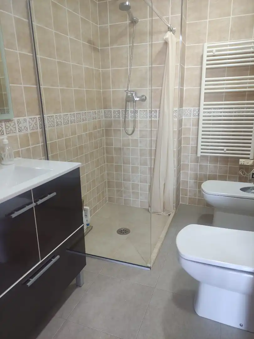 Baño de Casa o chalet en venta en Cunit con Terraza y Piscina