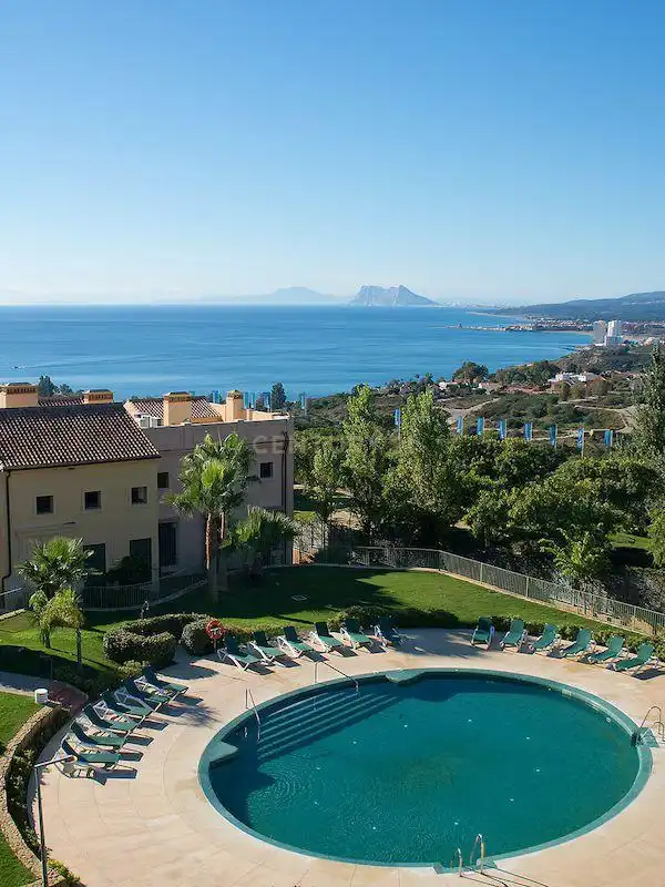 Vista exterior de Apartamento en venta en Manilva con Jardín privado, Amueblado y Lavadora
