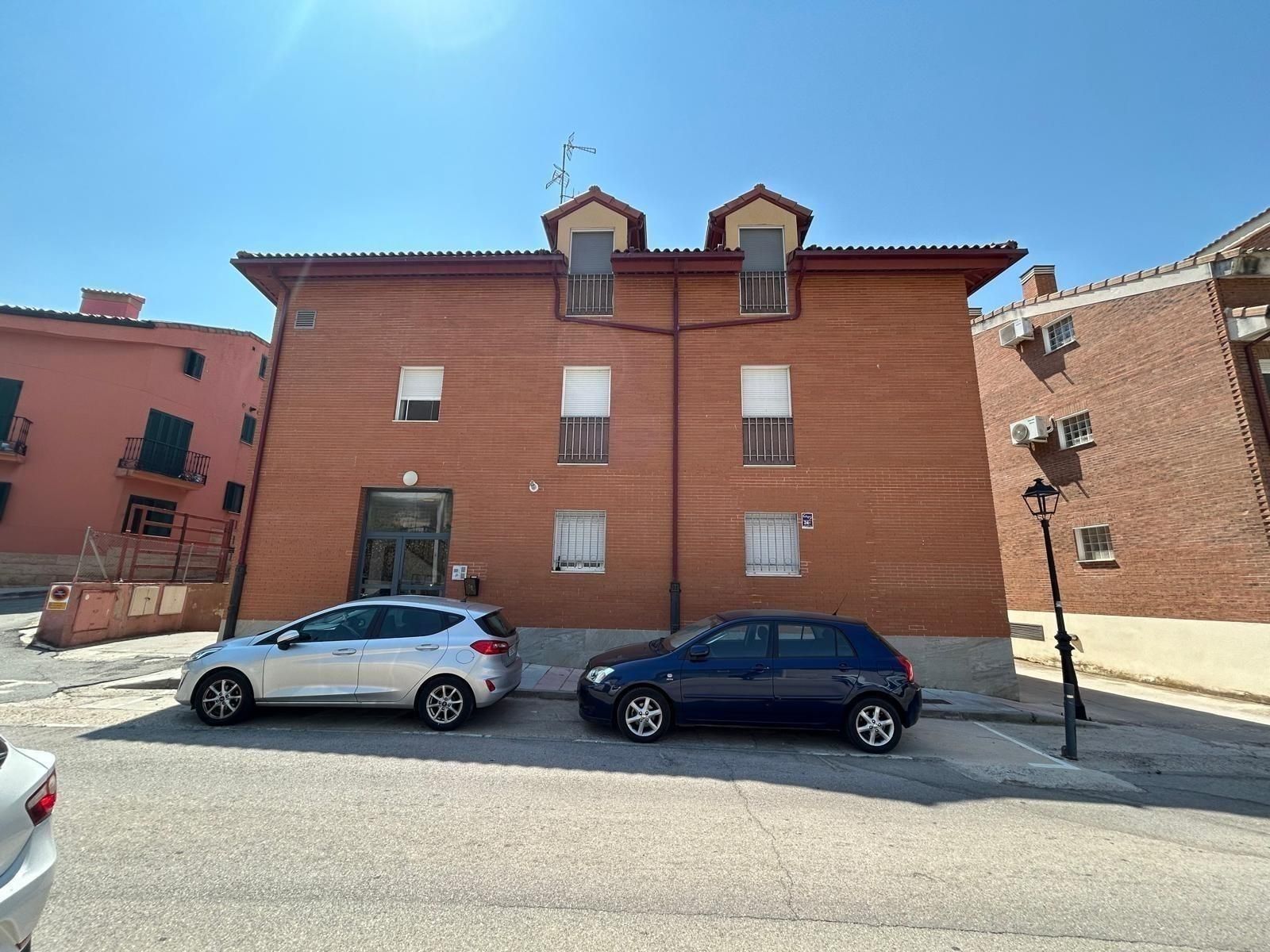 Exterior view of Flat for sale in Chiloeches  with Heating