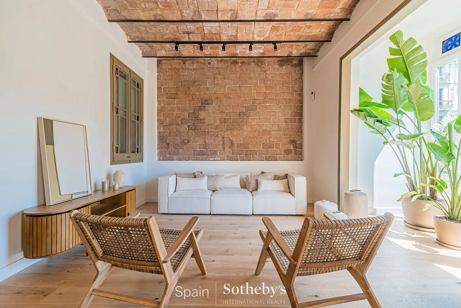 Apartament amb ascensor en venda a Gran Via de les Corts Catalanes, imagen 2