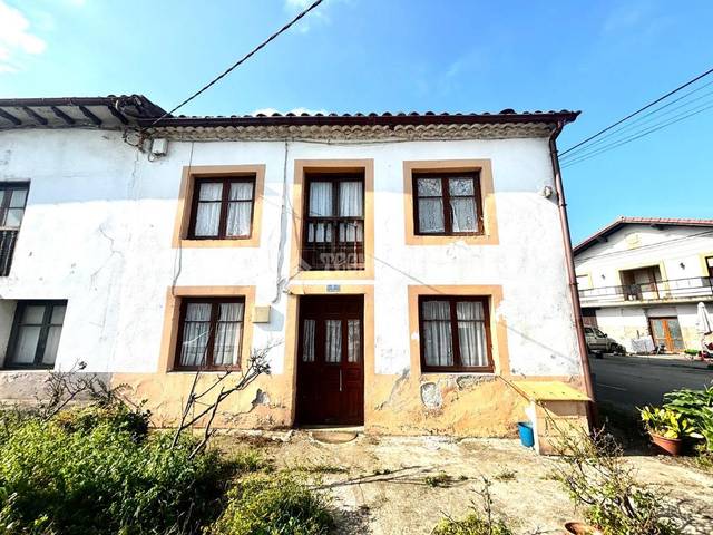 Casa adosada en Venta en Ajo