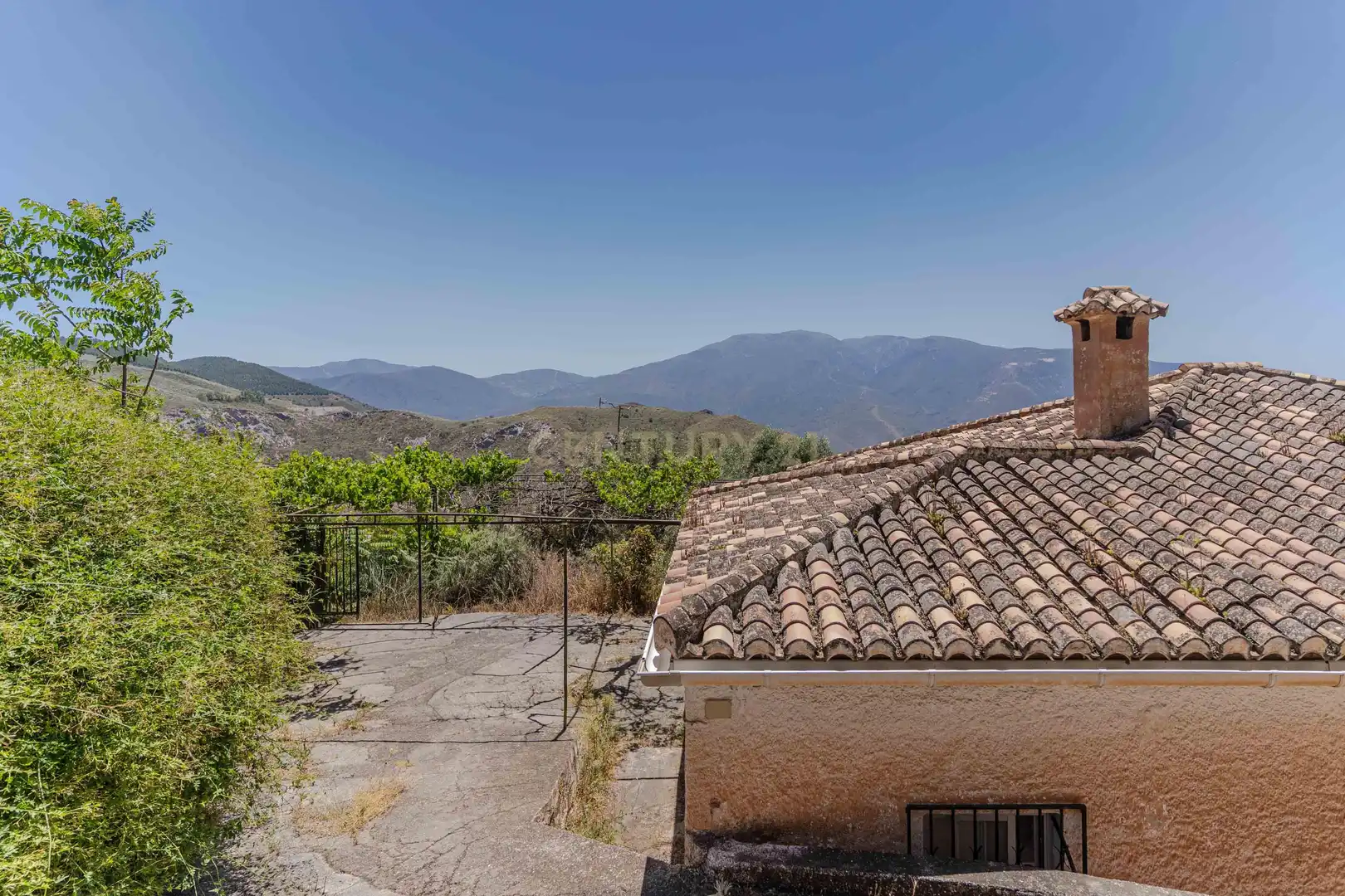 Vista exterior de Finca rústica en venta en Carataunas con Jardín privado, Trastero y Piscina