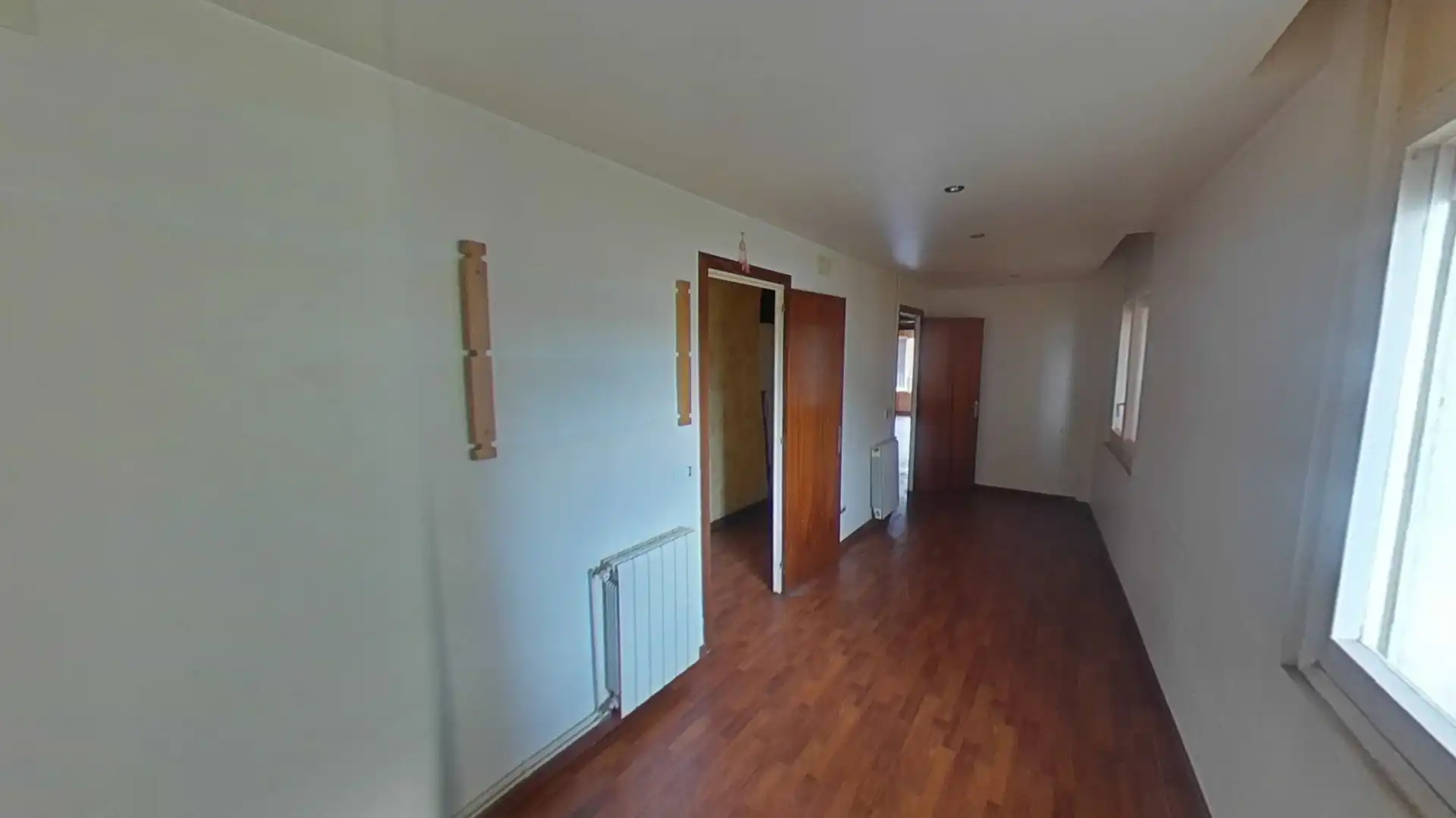 Piso en venta en Manlleu con Calefacción, Parquet y Terraza