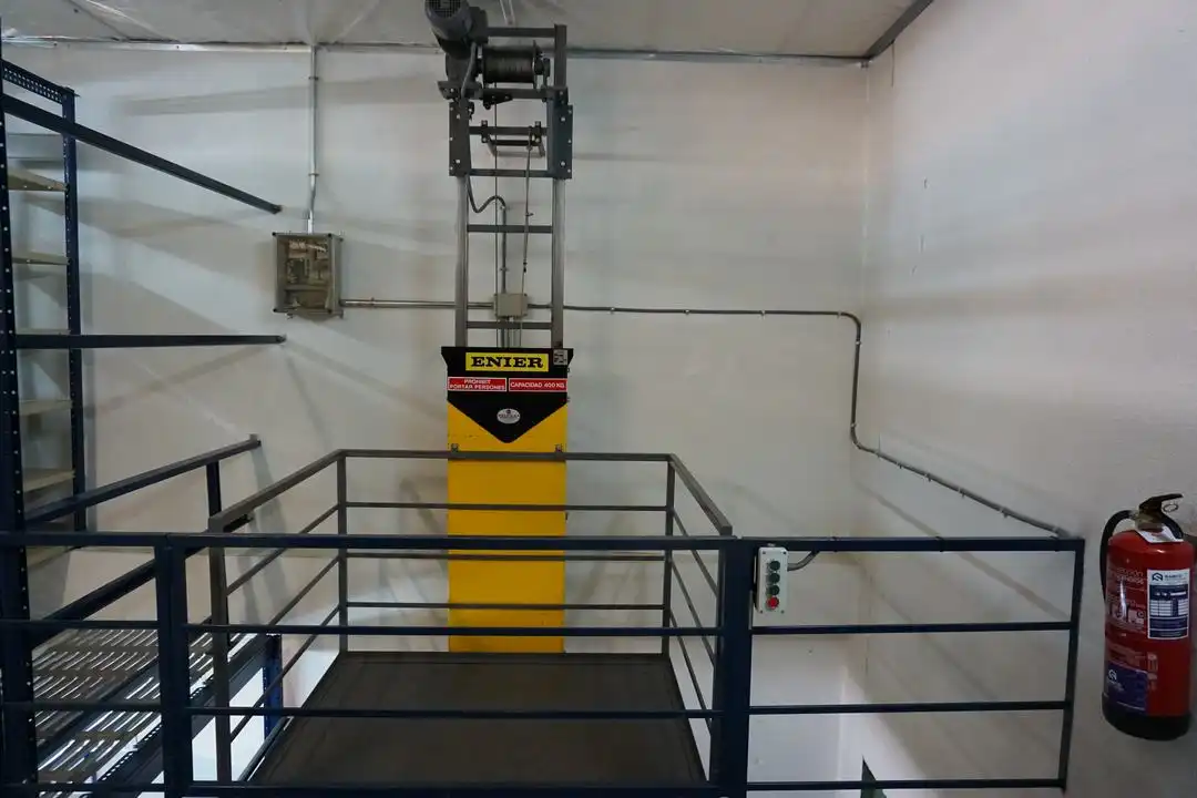 Nau industrial de lloguer en Girona