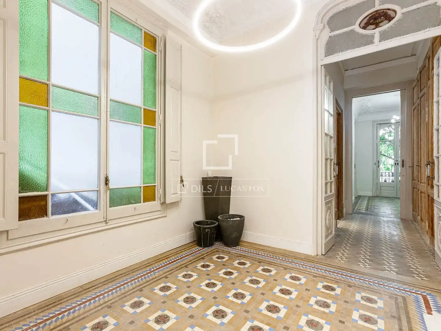 Flat for sale in Barcelona  with Air Conditioner, Private garden and Terrace