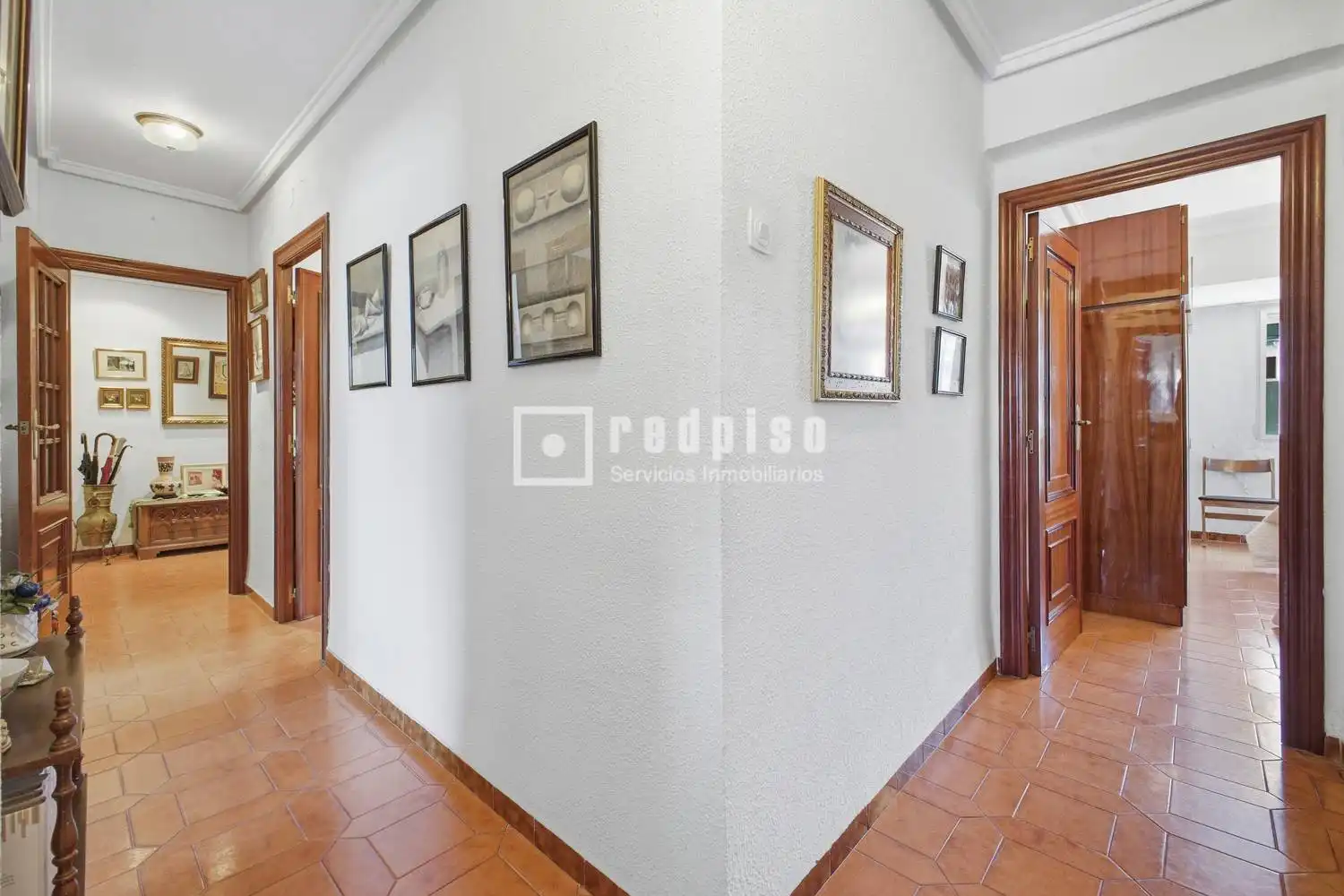 Piso en venta en Valencia con Calefacción, Terraza y Amueblado